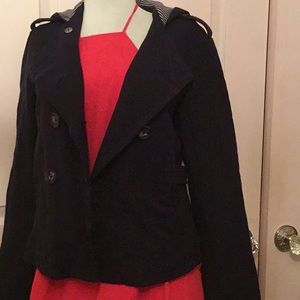 SPLENDID NAUTICAL NAVY BLUE JACKET WITH BLUE HOOD.